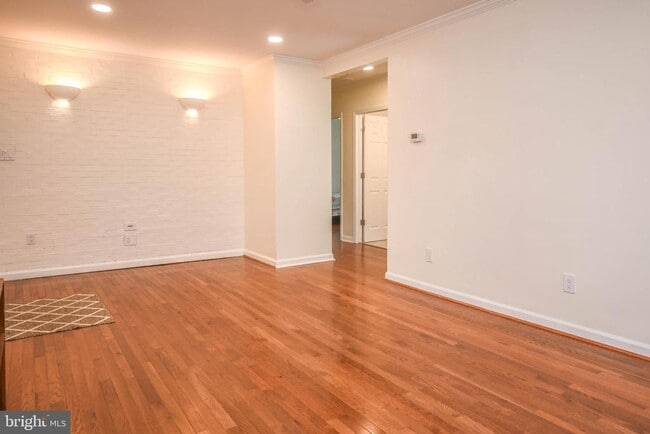 Foto del edificio - 4905 Huron St