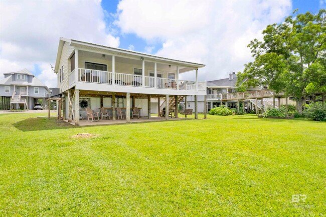 Building Photo - 15851 Keeney Dr