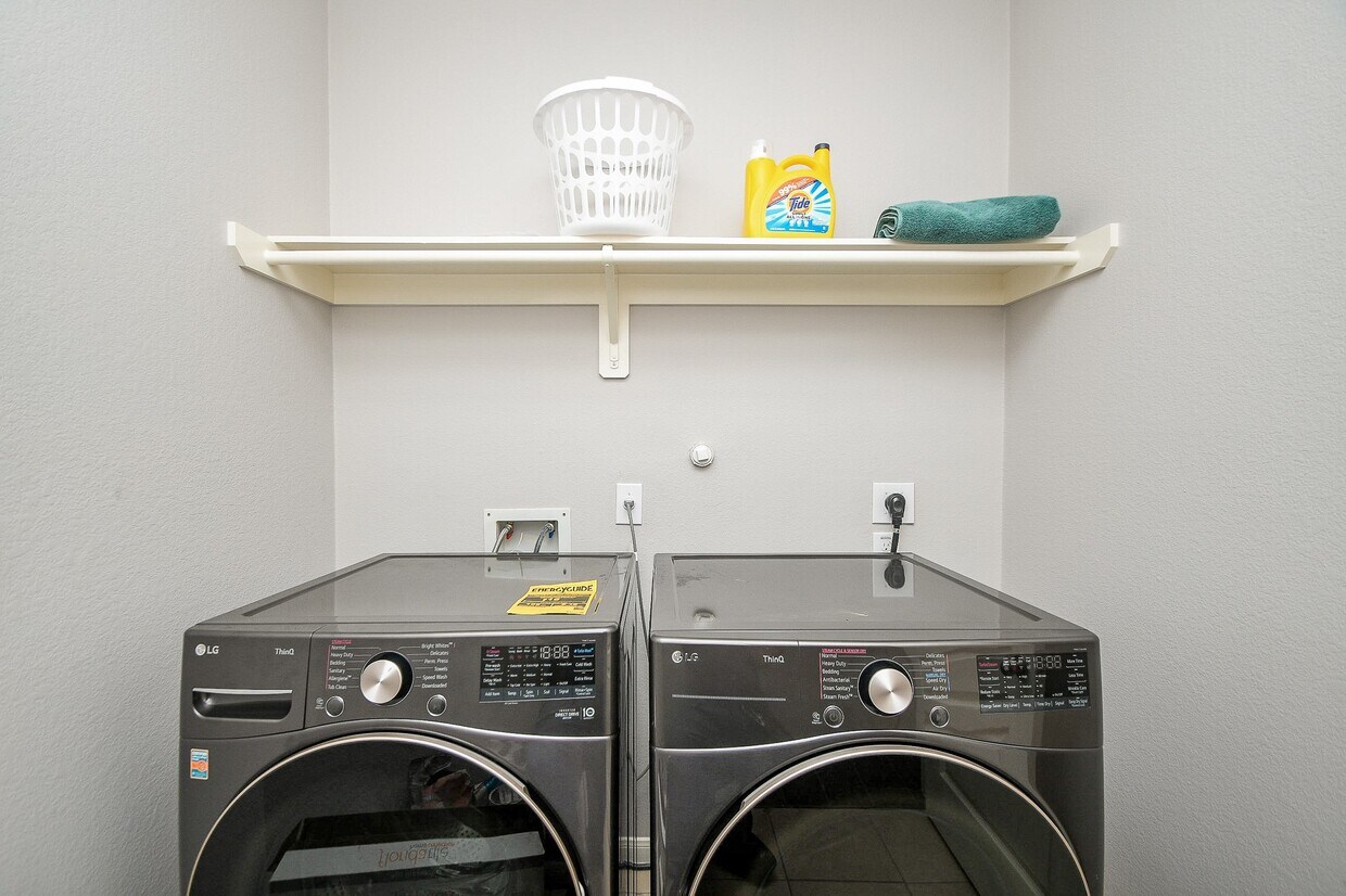 Foto del edificio - 3318 Grand Cane Ln