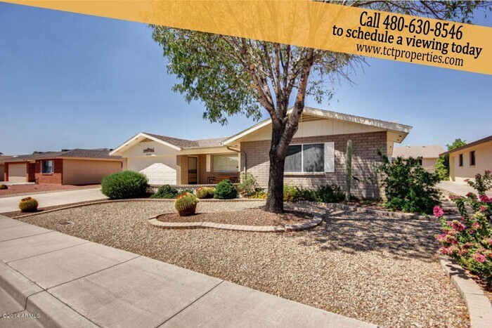 Foto principal - Beautiful Mesa Home in 55+ Sunland Village...