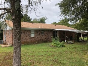 Building Photo - 41 Glade Pl