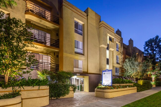 Toluca Terrace Apartments Burbank Ca Apartments Com
