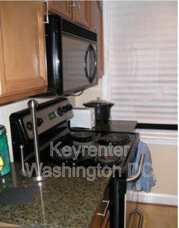 Foto del edificio - 3805 W St SE
