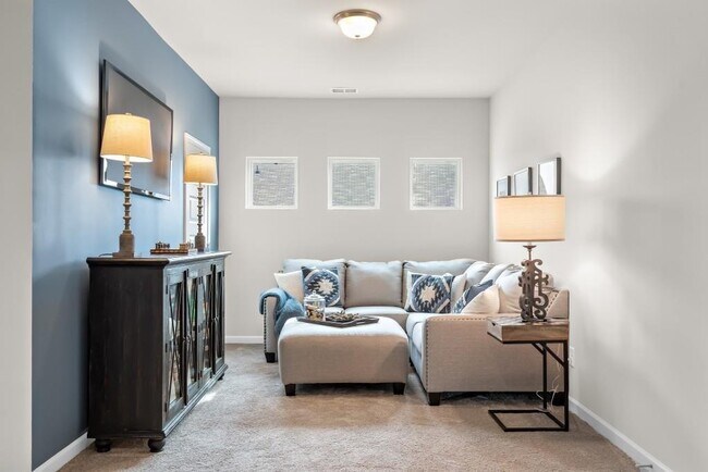 Foto del edificio - 295 Cranston Dr