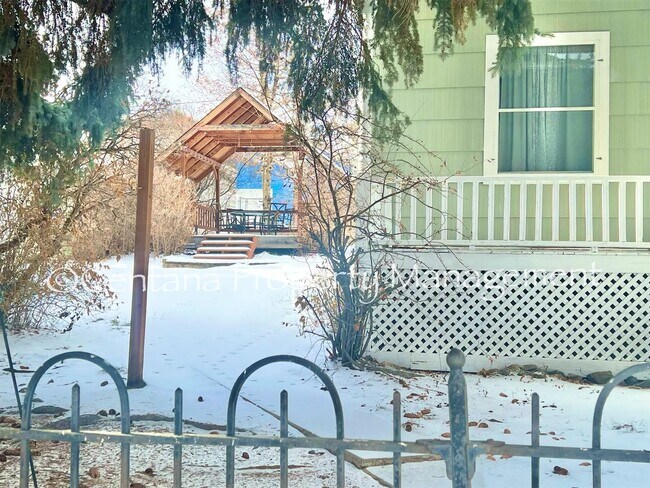 Building Photo - Cozy craftsman with a garage and gazebo!
