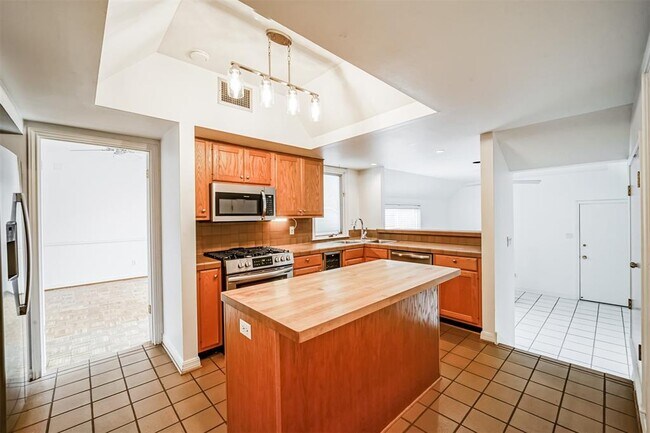 Foto del edificio - 4035 Breakwood Dr