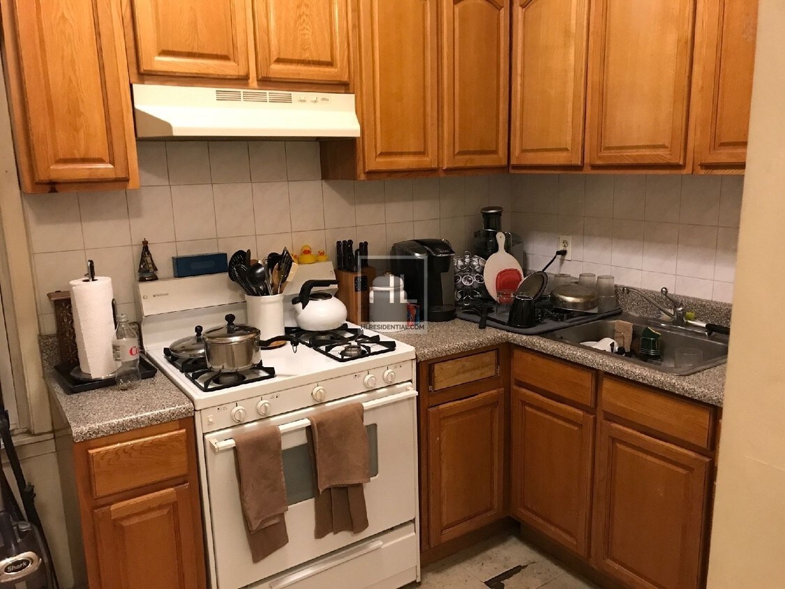 Foto principal - 2511 Astoria Blvd