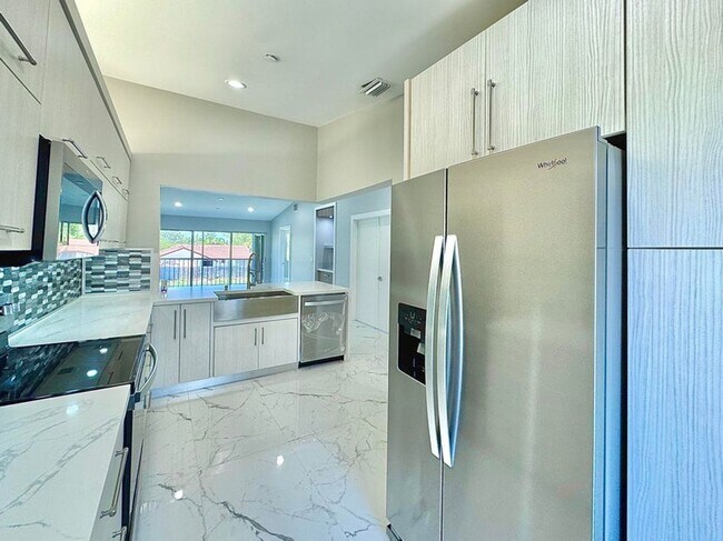 Foto del edificio - 340 NW 67th St