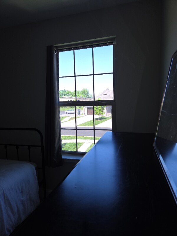 Foto del edificio - 405 Longstone Rd