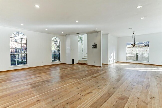 Building Photo - 2129 Bering Dr