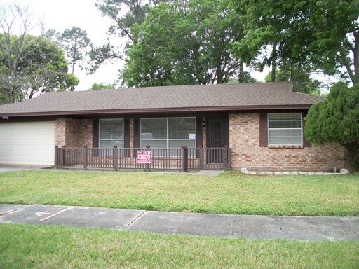 Primary Photo - 8820 Osprey Ln