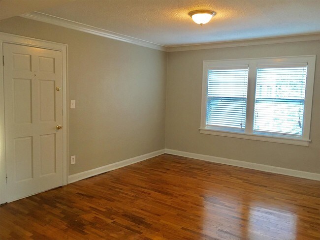 Foto del edificio - 4507 Roanoke Pkwy
