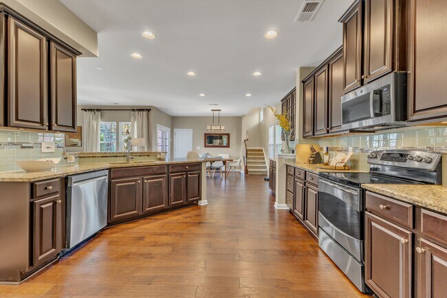 Foto del edificio - 1812 Hemby Ridge Ln