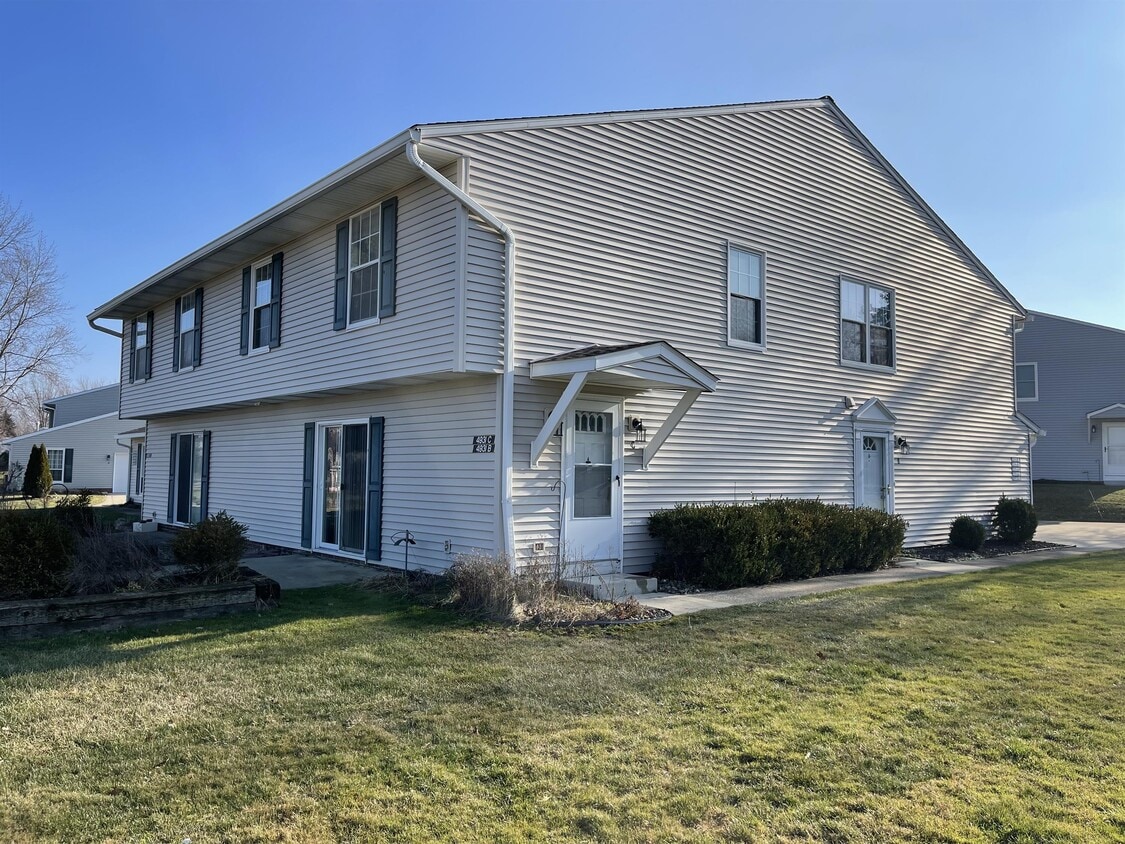 4931 Friar Rd, Stow, OH 44224 Townhome Rentals in Stow OH