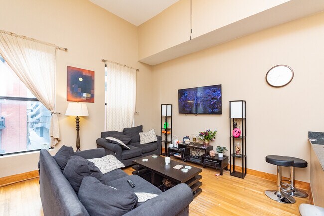 Foto del edificio - 842 W Adams St