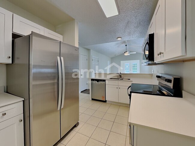 Foto del edificio - 192 Cameron Way Cir