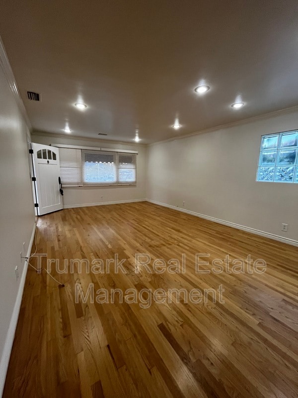 Foto del edificio - 4508 Rockland Pl