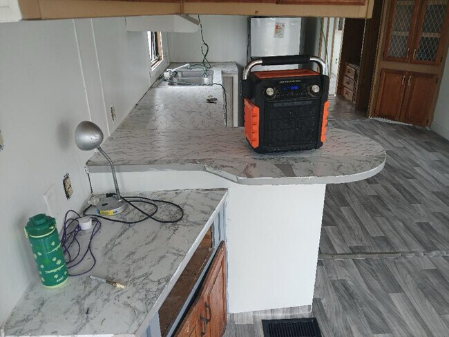 Foto del edificio - 1475 N Bridge St