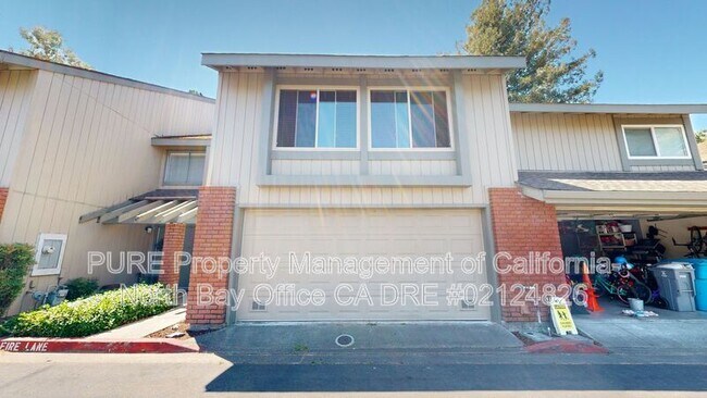Building Photo - 3113 Luna Ct