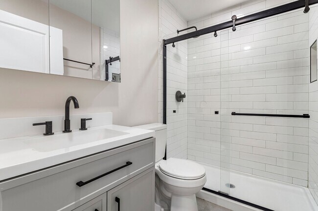 Foto del edificio - 1173 W 29th St