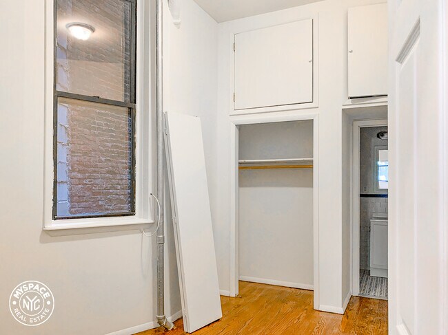 Foto del edificio - 350 Bedford Ave