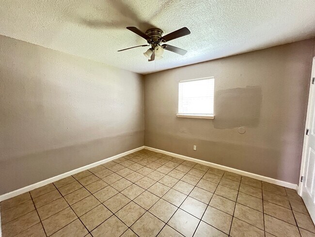 Foto del edificio - 14039 Eagle Pass St