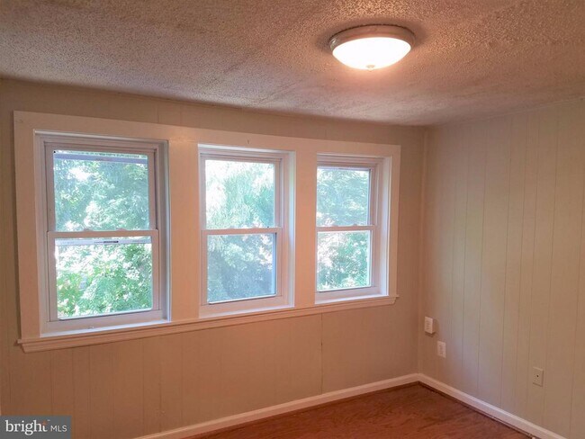 Foto del edificio - 1553 19th St N