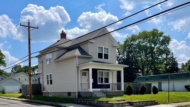 Building Photo - 826 S 18th St