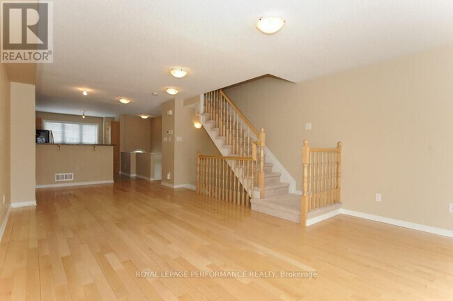 Building Photo - 32 Jenscott Private