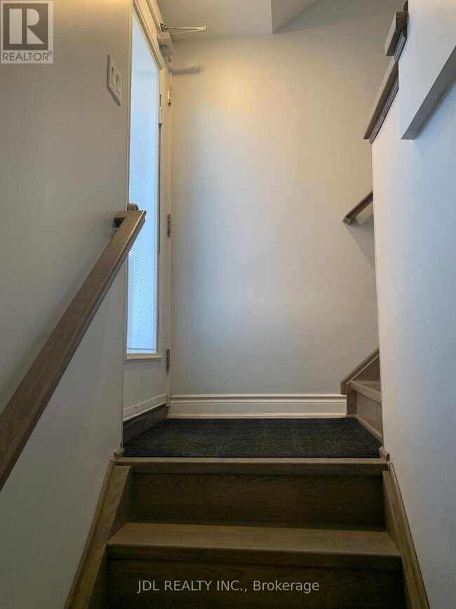 Building Photo - 23 Millstone Dr