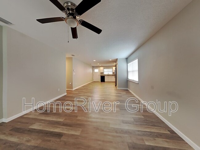 Building Photo - 915 Marlboro Dr