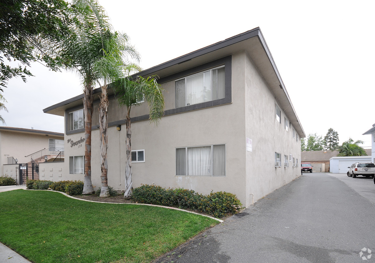 Building Photo - The Ivanhoe Apartments