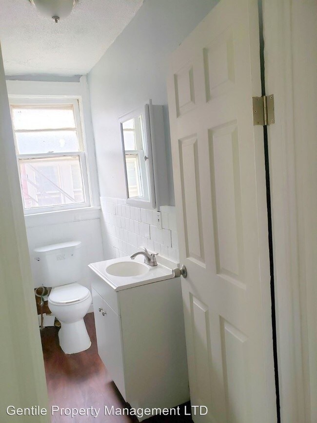 Building Photo - 2054 W 98th St