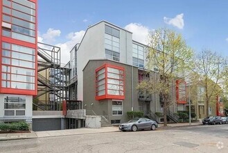 Building Photo - 1007 41st St