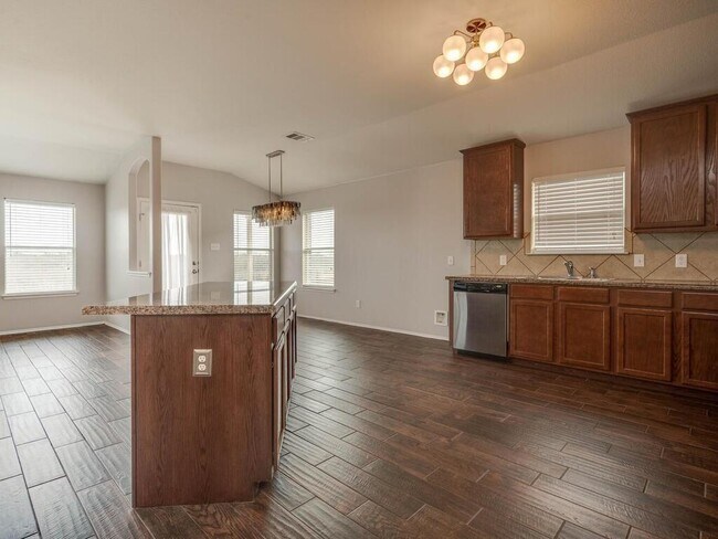 Foto del edificio - 5704 Malcolm Trail