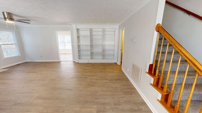 Foto del edificio - Updated 4 Bedroom w/ Privacy Fence in Jack Britt School District!