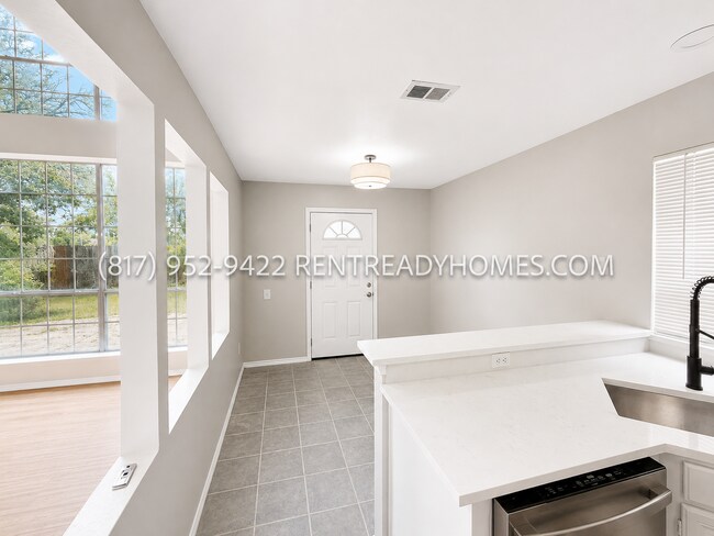 Building Photo - 3405 Plantation Ln