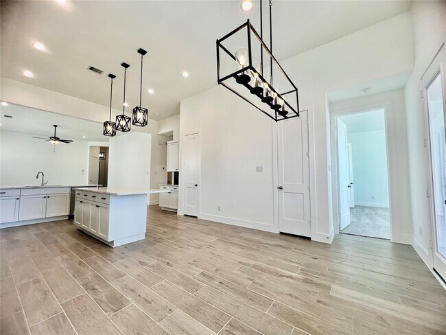Building Photo - 10642 Blossom Bend Ln