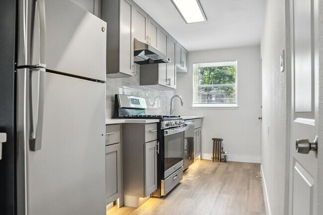 Photo - 1364 Lafayette St Apartment