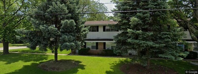 Building Photo - 847 Montgomery Rd
