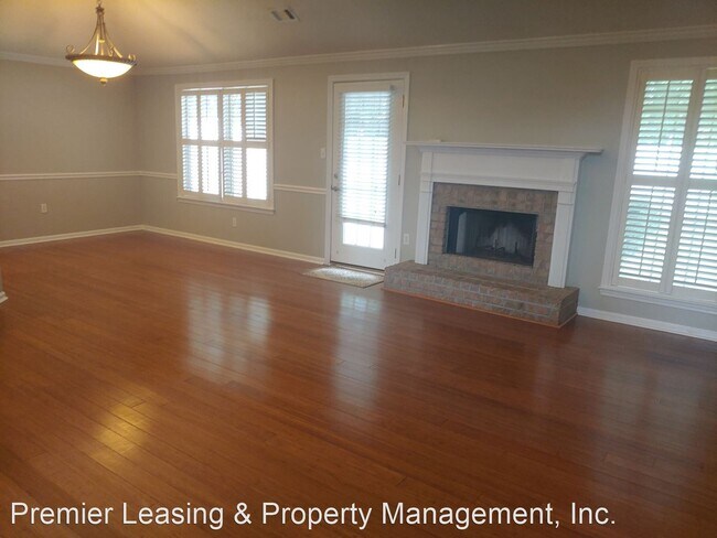 Foto del edificio - 3 br, 2 bath House - 116 Parkview Rd