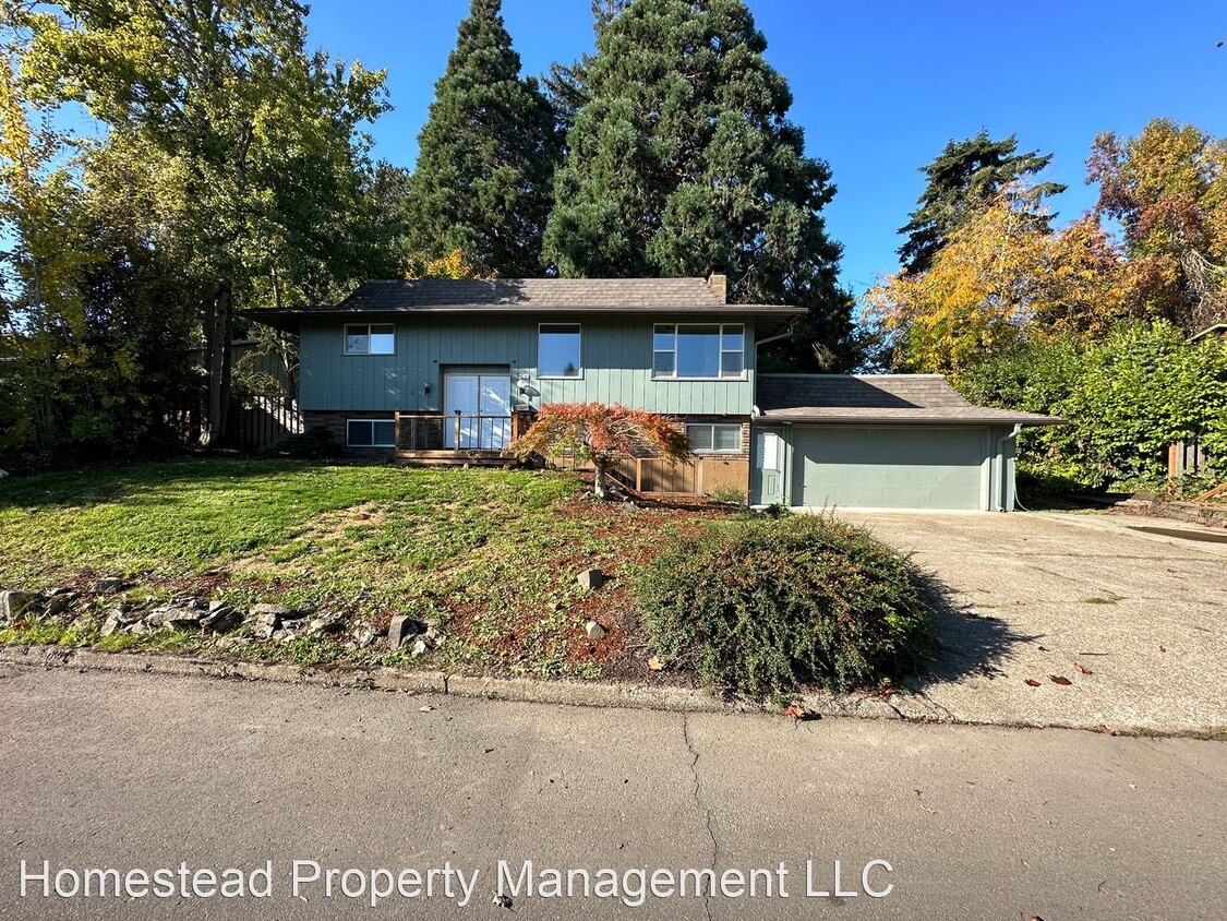 Primary Photo - 4 br, 2 bath House - 262 Candlewood Way N