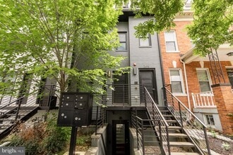 Building Photo - 2615 University Pl NW