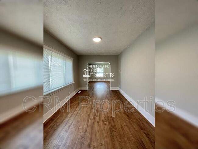 Foto del edificio - 1012 E Taylor St