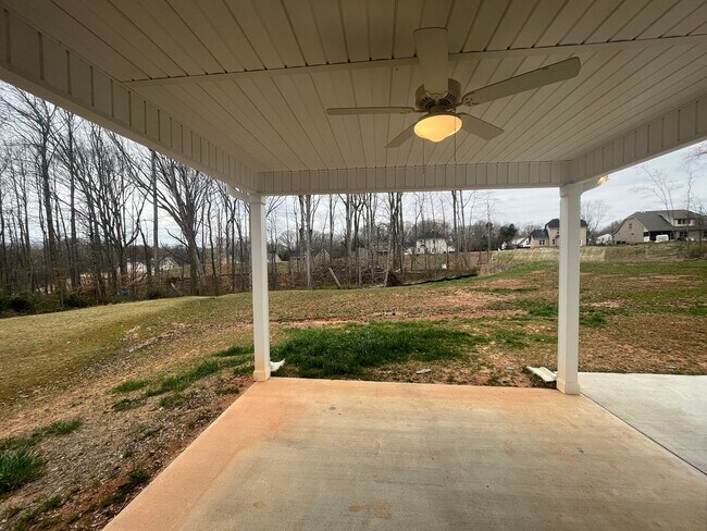 Foto del edificio - Breathtaking 4 Bedroom, 2 1/2 Bathroom House in Winston Salem, NC!