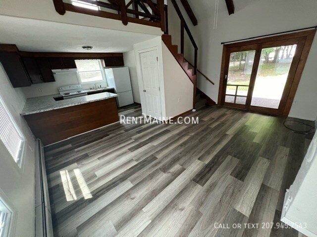 Foto del edificio - 312 Main Rd S
