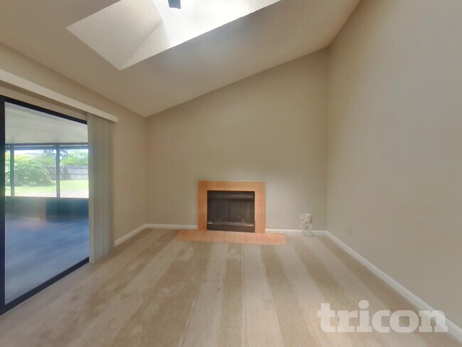 Building Photo - 4739 Harpers Ferry Ln