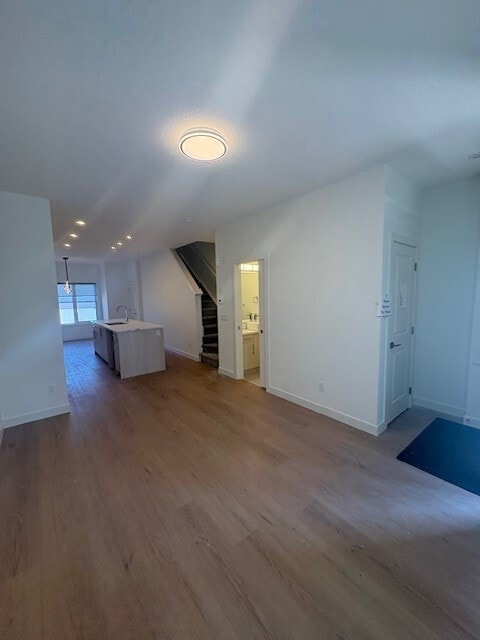 Building Photo - 2Bed 2.5 bath