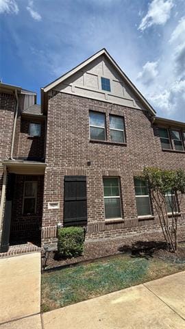 Building Photo - 325 Baker Dr