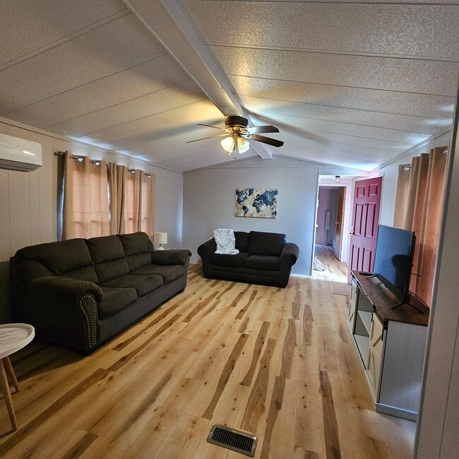 Building Photo - 801 N Hale Ave